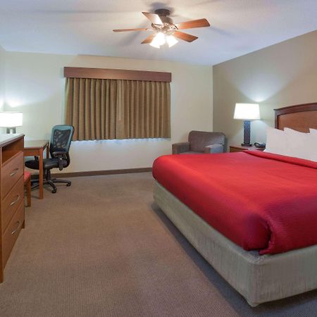 Americinn By Wyndham Roseau Esterno foto